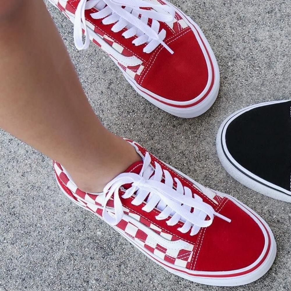 Van's Old Skool Red And Marshmallow Checkered Low Top - Picture 1 of 7